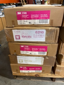 Assorted 18 Floor Pads