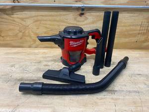 lot 1 image: MILWAUKEE M18 18-Volt Lithium-Ion Cordless Compact Vacuum (Tool-Only)