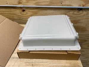 lot 33 image: Fan-tastic Vent 5513-01
