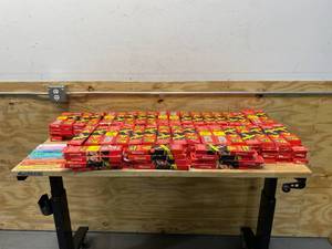 lot 34 image: RV MINDERS- Large Lot of Slap RVminders