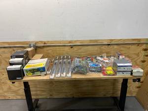 lot 41 image: Lot of Various Automobile Related Items