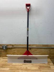 lot 69 image: GARANT 36 Industrial Grade Snow Pusher