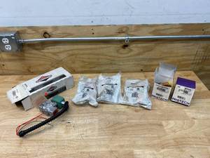 lot 103 image: Lot of Miscellaneous Items