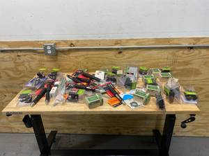 lot 110 image: Lot of Miscellaneous Items (sporting goods)