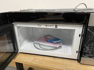 lot 1E image: GE JVM3160RF8SS 1.6 cu. ft. Over the Range Microwave in Stainless Steel