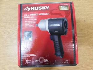 lot 47 image: Husky 800 ft.lbs. 12 in. Impact Wrench