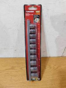 lot 51 image: Husky 38 in. Drive Standard Metric Socket Set (10-Piece)