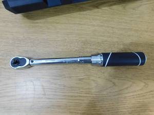lot 56 image: Husky 20 ft. lbs. to 100 ft. lbs. 38 in. Drive Torque Wrench