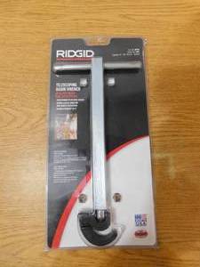 lot 73 image: RIDGID 31175 10-17 TELESCOPING BASIN WRENCH - MODEL 1017