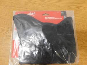 lot 82 image: Milwaukee Workskin Mid-Weight Balaclava Face Mask
