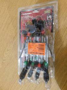lot 83 image: Husky 14-Piece T-Handle SAE & MM Hex Key Set