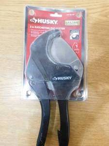 lot 89 image: Husky 2 in. Ratcheting PVC Cutter