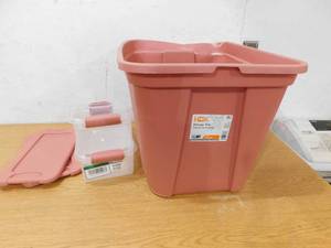 lot 179 image: 3 Storage totes