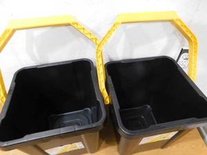 lot 138 image: 2 - New HDX 7 Gal. Job Tote in Black