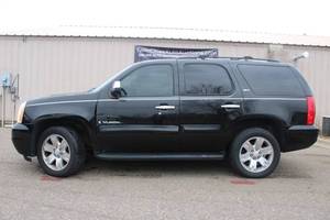 2009 GMC Yukon SLT - 4X4