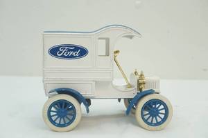 Ertl 1905 ford first delivery car