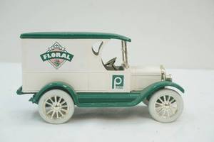 Ertl floral truck