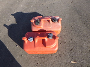 lot 33 image: 2 Marine Gas Tanks