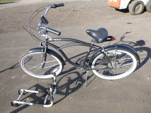 lot 34 image: Urban Mens Bicycle