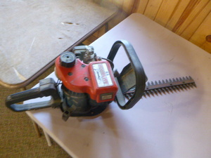 lot 136 image: Homelite Bandit Hedge Trimmer