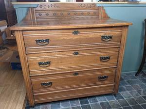 Vintage 3-Drawer Wood Dresser Chest