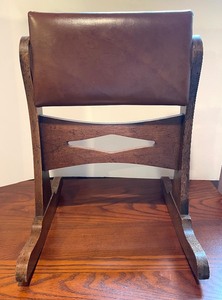 lot 58 image: Vintage Rocking Gout Swiveling Footstool by Erickson
