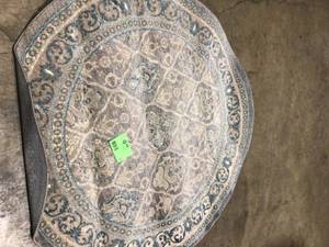 lot 33 image: Unique Salzburg Kasern Gray 5 0 x 5 0 Round Rug