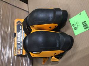 lot 48 image: ToughBuilt Thigh Support Stabilization Knee Pads