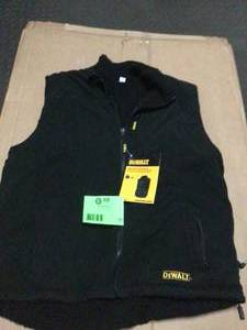 lot 57 image: Dewalt Mens Reversible Heated Fleece Vest Kit DCHV086BD1 size 2X