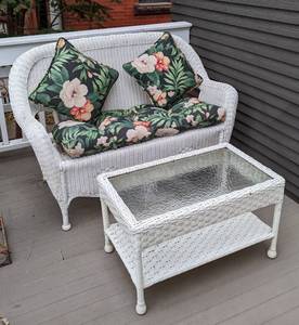 Outdoor White Wicker Loveseat and Coffee Table