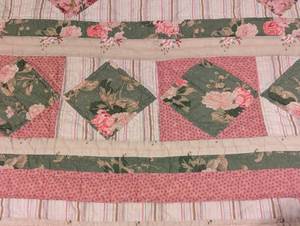 Pretty Pink Floral Quilt