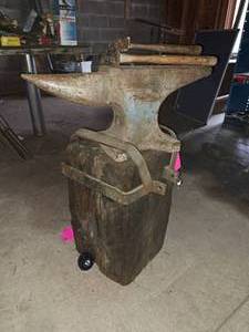 lot 8 image: Anvil