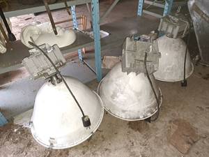 lot 16 image: Lot of (3) Hubbell Industrial 250W HPS Lights