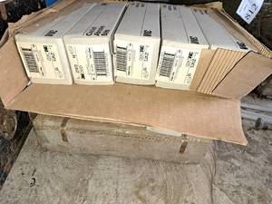 lot 33 image: Lot of (15) 3M 051144-27473 240D 60X Sanding Belts 3x24