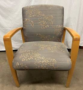 lot 43 image: WOW MSRP $1240 PER CHAIR ULTRA HIGH QUALITY KRUG JORDAN SERIES GUEST SEATING ARM CHAIR MAPLE WOOD FRAME FABRIC IN SHIMMERING GREY BONZAI FLORAL PATTERN - GREAT CONDITION 24 SEAT WIDTH 500LB CAPACITY