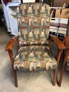 lot 44 image: Set Of 6 High Quality Nemschoff Waiting Room Guest Seating High Back Arm Chairs - Great Condition No Stains However Wood Arms Have Areas Of Wear On Edges See Pics