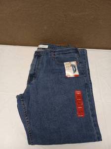 lot 11 image: NEW LEVI STRAUSS RELXED FIT JEANS 38 X 30