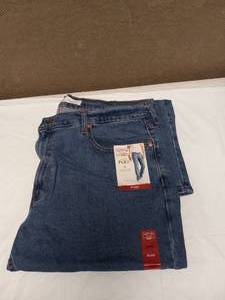 lot 13 image: NEW LEVI STRAUSS RELXED FIT JEANS 38 X 30