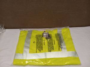 lot 17 image: NEW CARHARTT MENS HIGH VISIBILITY CLASS 3 ZIP UP JACKET