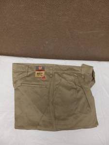 lot 27 image: NEW RED KAP KHAKIS PANTS SIZE 38