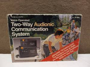 lot 39 image: VINTAGE REALISTIC TWO WAY AUDIONIC COMMUNICATION SYSTEM