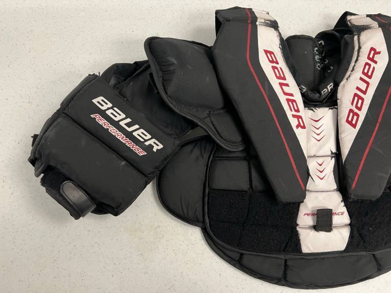 Used Bauer Performance Goalie Protective Chest Plate Jr