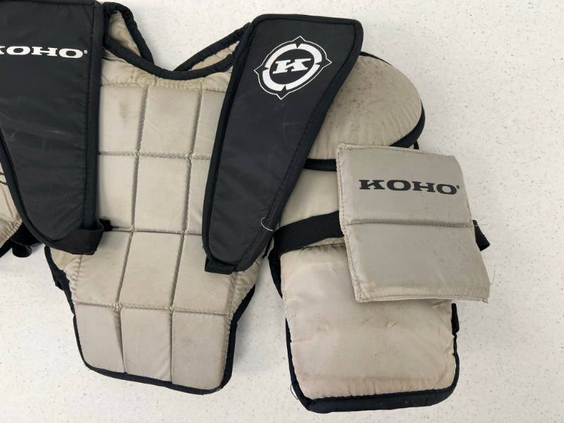 Used  Koho Goalie Protective Chest Plate Yth