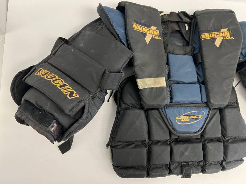 Used Goalie Vaughn Legacy 4040 Protective Chest Plate Jr