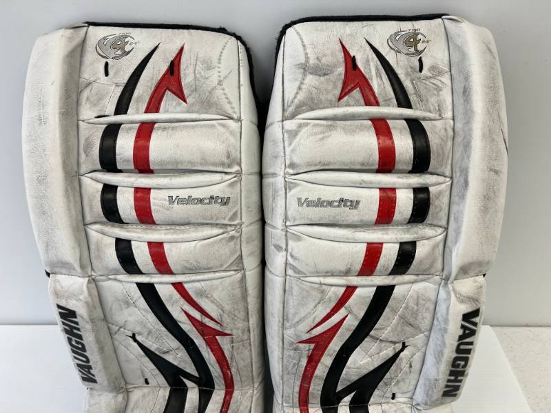 Vaughn Velocity Goalie Pads 7100 24
