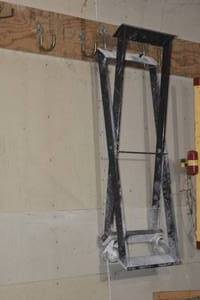 lot 115 image: MOBILE SAW STAND