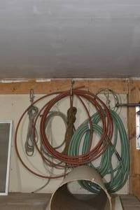 lot 133 image: ROPES AND HOSES