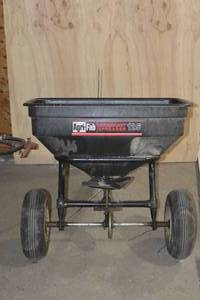 lot 134 image: AGRI-FAB PRO 125# BROADCAST SPREADER