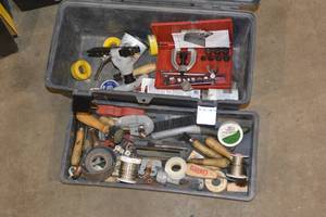 lot 76 image: TOOLBOX WITH CONTENTS AS SHOWN