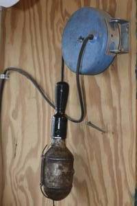 lot 69 image: CORDOMATIC RETRACTABLE TROUBLE LIGHT